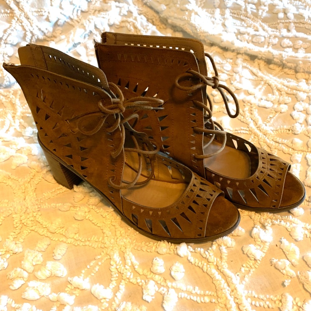 Open toe brown Cutout sandal with heel